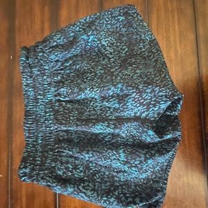 Lululemon tracker short 4”